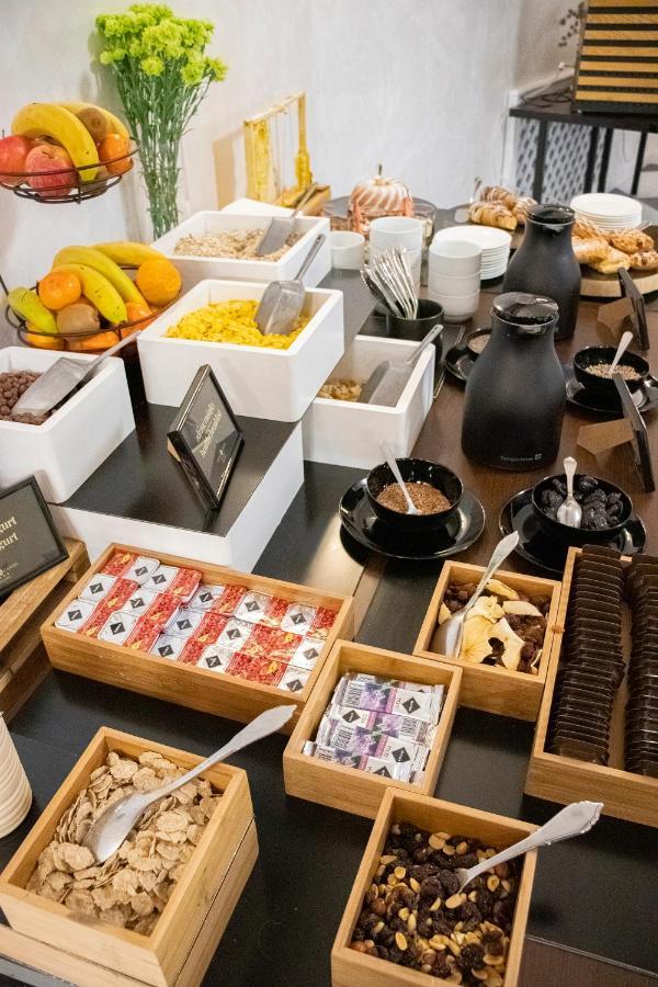 Hotel Capital With Private Wellness Нитра Экстерьер фото