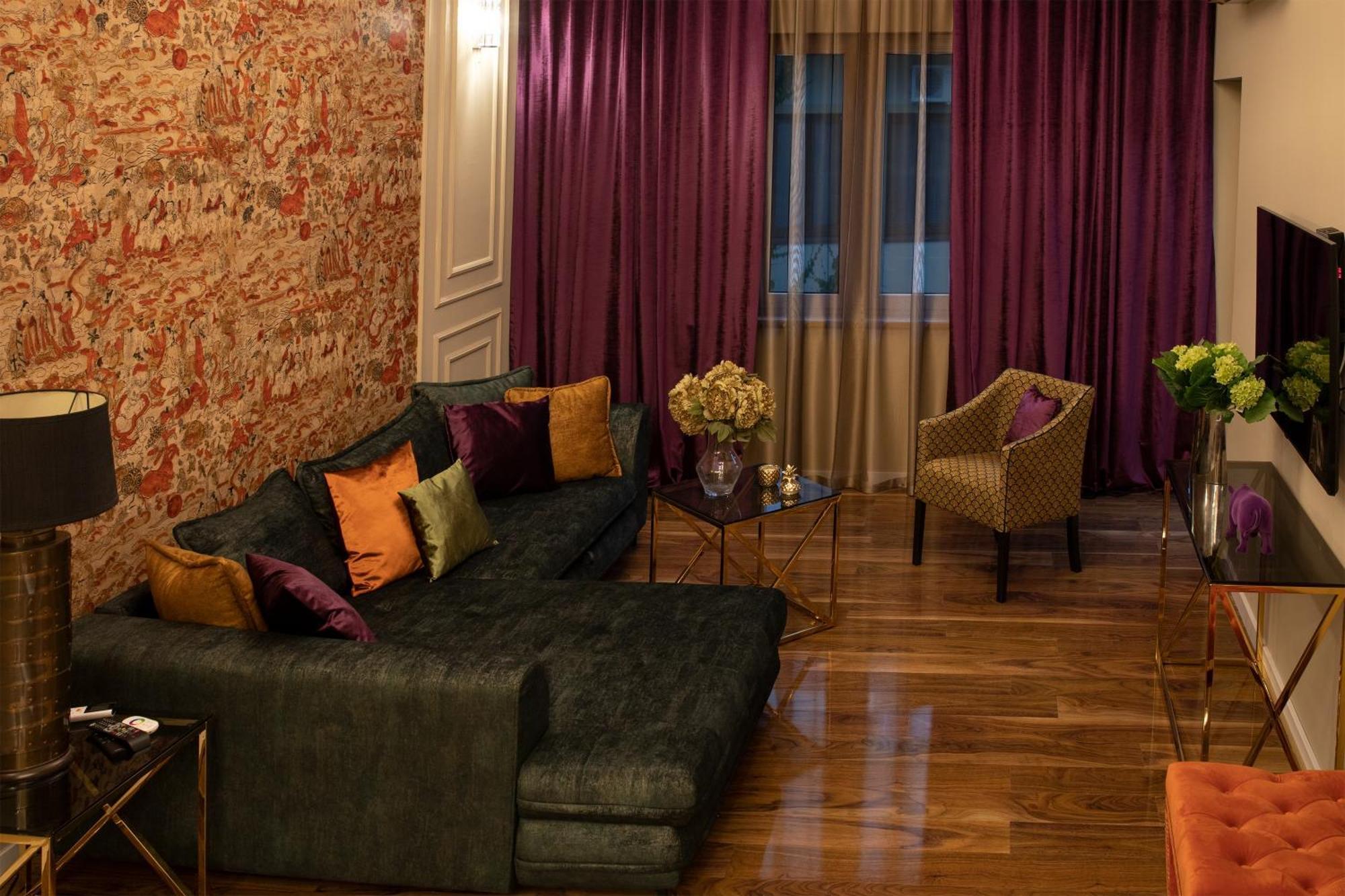 Hotel Capital With Private Wellness Нитра Экстерьер фото